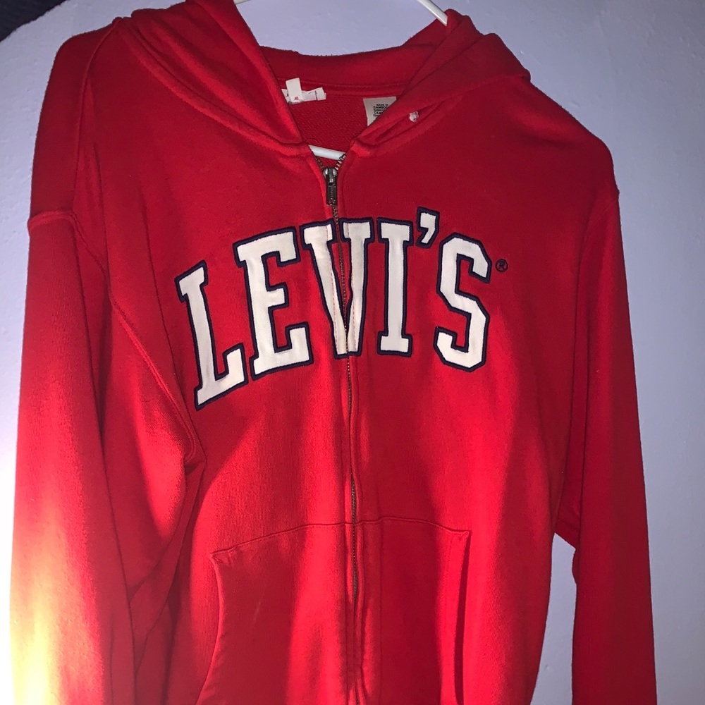 Levi’s Classic sweater